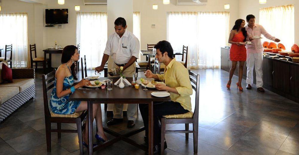 Deltin Palms Riverfront Panaji Exteriör bild